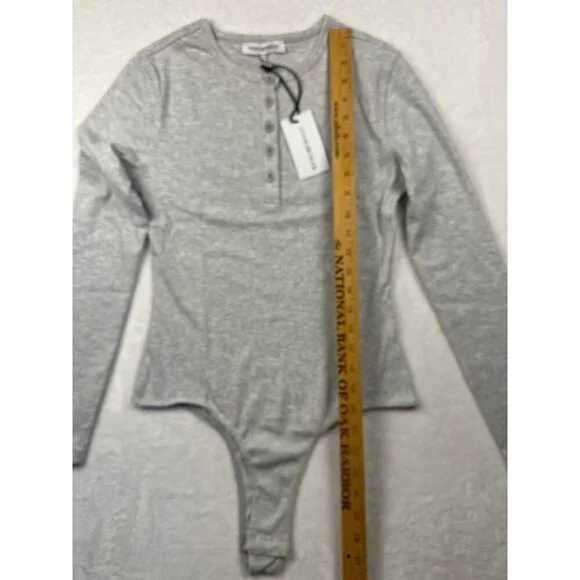 WeWoreWhat Womens Henley Bodysuit Gray Sz M Ribbed Long-Sleeve Comfy Stretch NWT - Picture 7 of 11